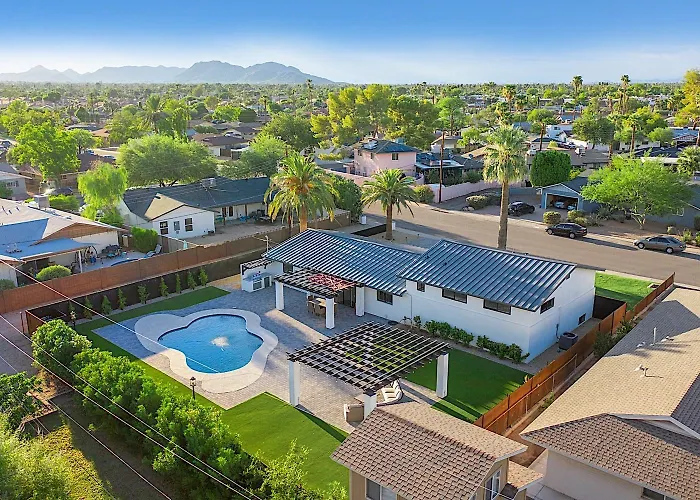 Luxury Oasis At Old Town Scottsdale